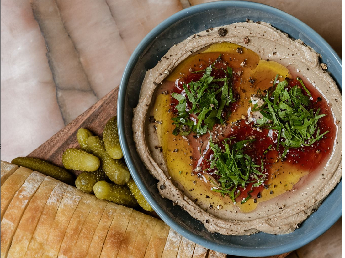 hummus appetizer